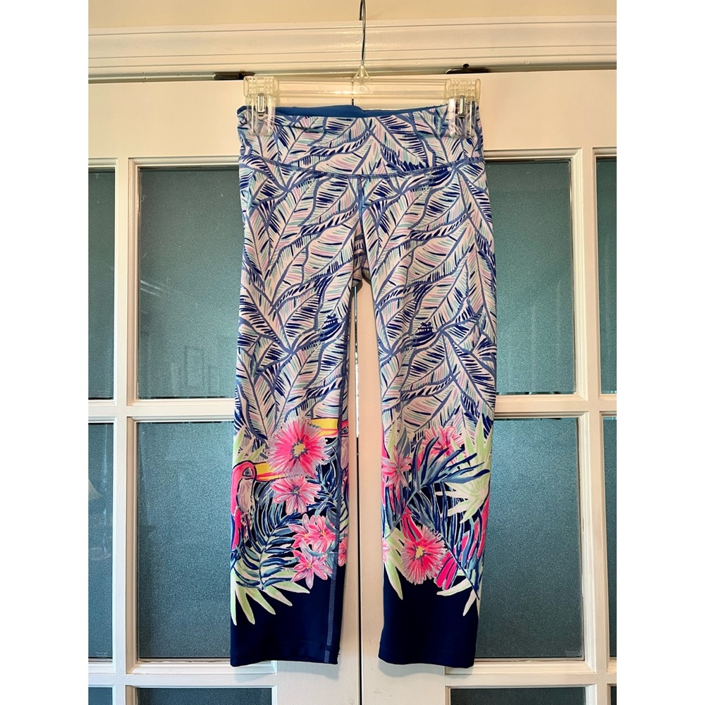 ✨EUC✨ LILLY PULITZER LUXLETIC LEGGINGS WITH WAIST POCKET 🌺🐠🦩